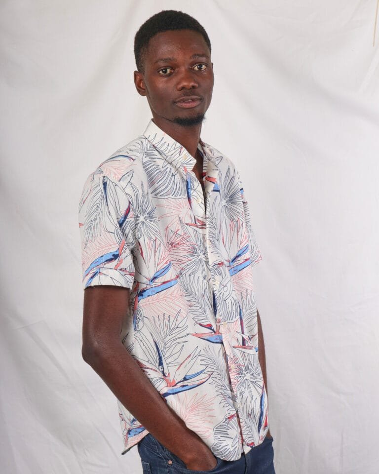 Men's Leaf Outline Print Shirt - Image 3