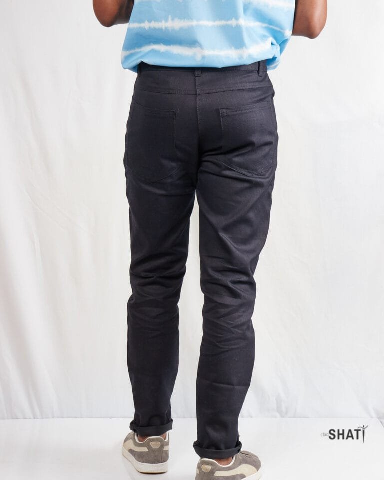 Classic Black Jeans Are a Wardrobe Staple - Image 3