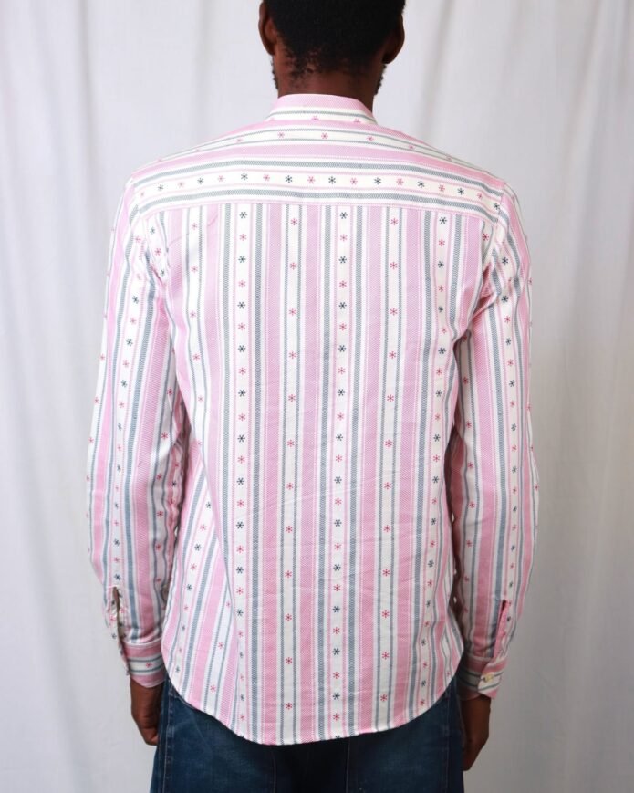 Cladshati pink star pop over shirt - Image 4